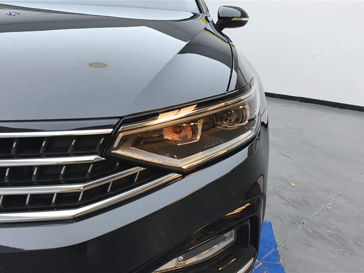 Фото 5 - Volkswagen Magotan