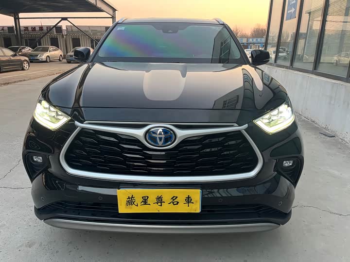 Фото 4 - Toyota Highlander