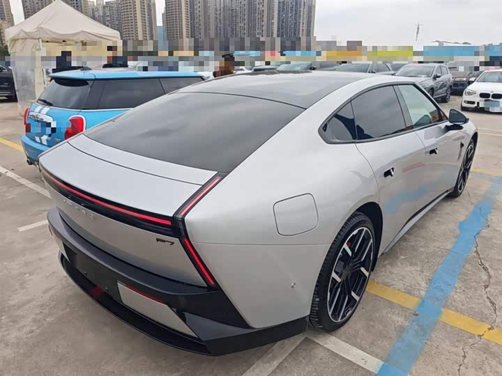 Фото 7 - XPeng P7