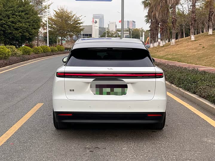 Фото 5 - LiXiang i6