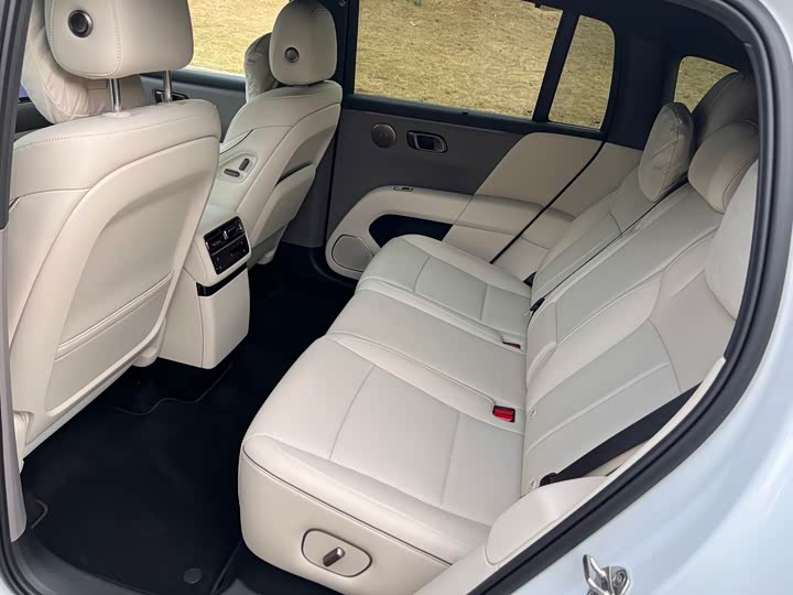 Фото 8 - LiXiang i6