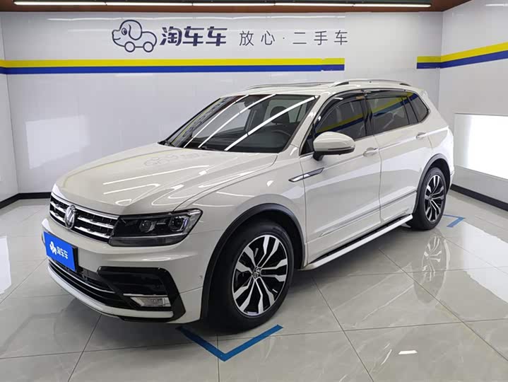 Фото 1 - Volkswagen Tiguan L Pro