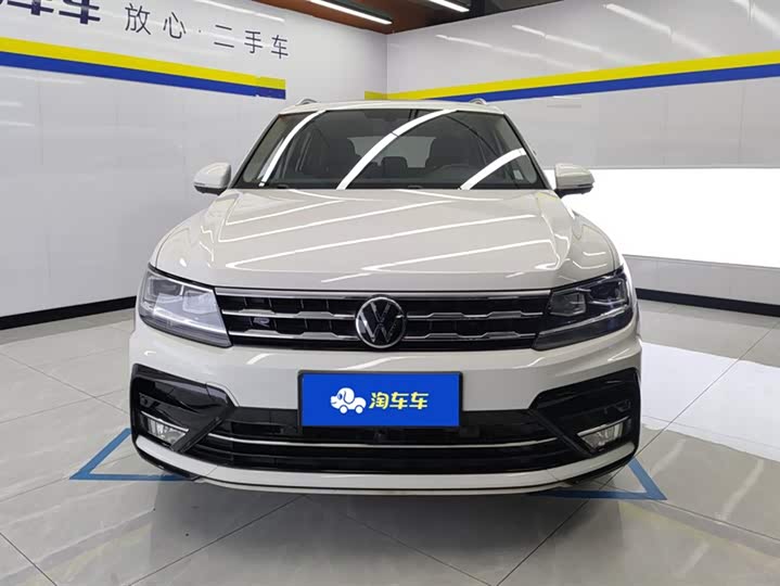 Фото 2 - Volkswagen Tiguan L Pro