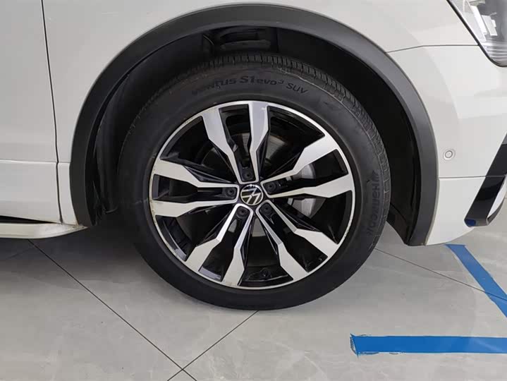 Фото 6 - Volkswagen Tiguan L Pro