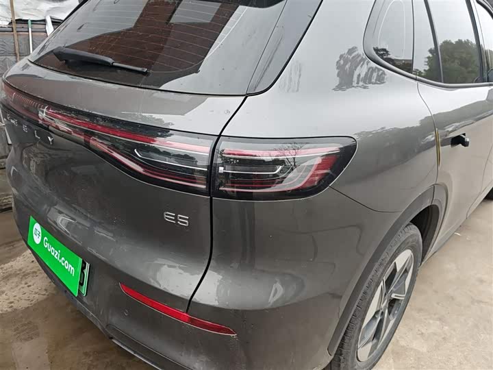 Фото 8 - Geely Galaxy E5