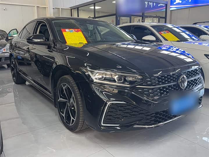 Фото 7 - Volkswagen Passat