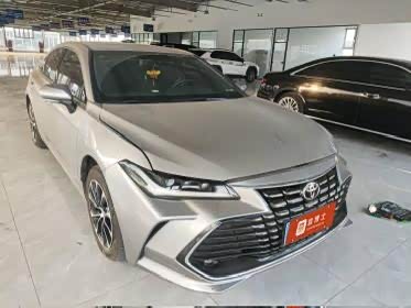 Фото 2 - Toyota Avalon