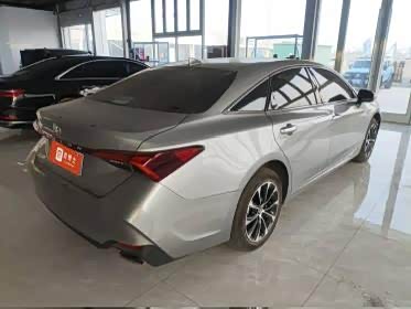 Фото 4 - Toyota Avalon