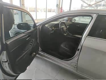 Фото 8 - Toyota Avalon