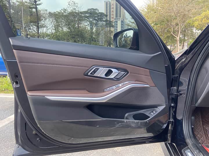 Фото 9 - BMW 3 Series