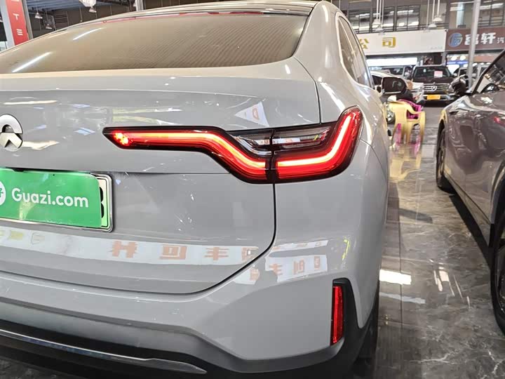 Фото 8 - Nio EC6