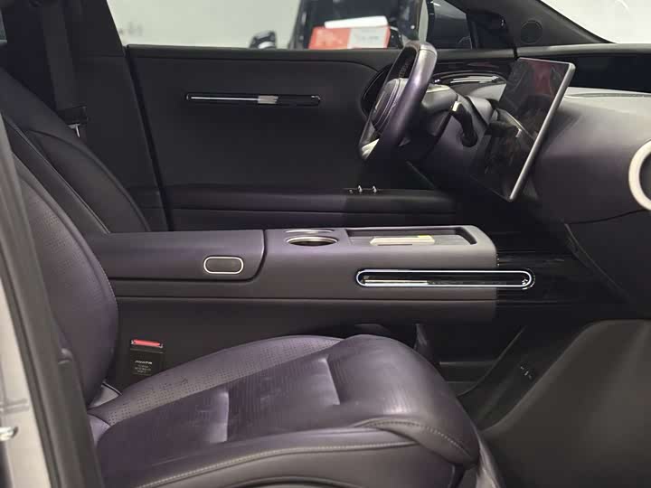 Фото 6 - Avatr 07