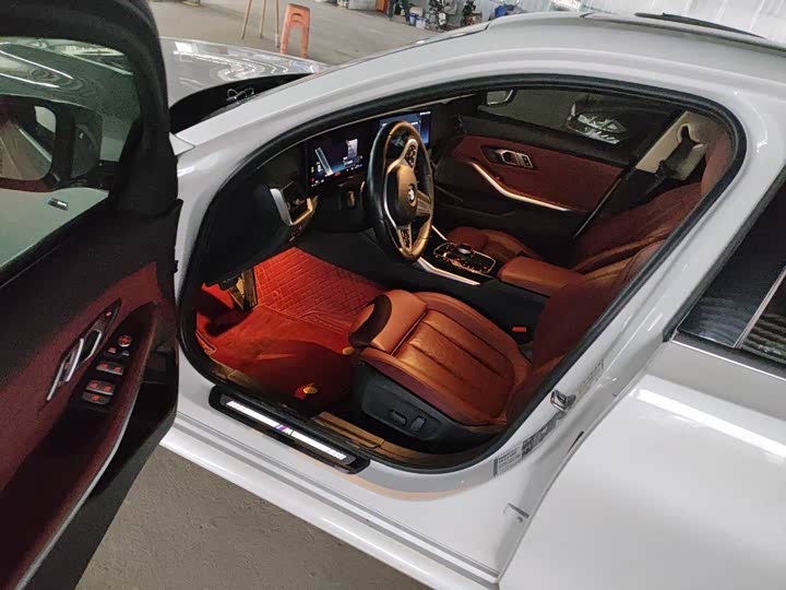 Фото 3 - BMW 3 Series