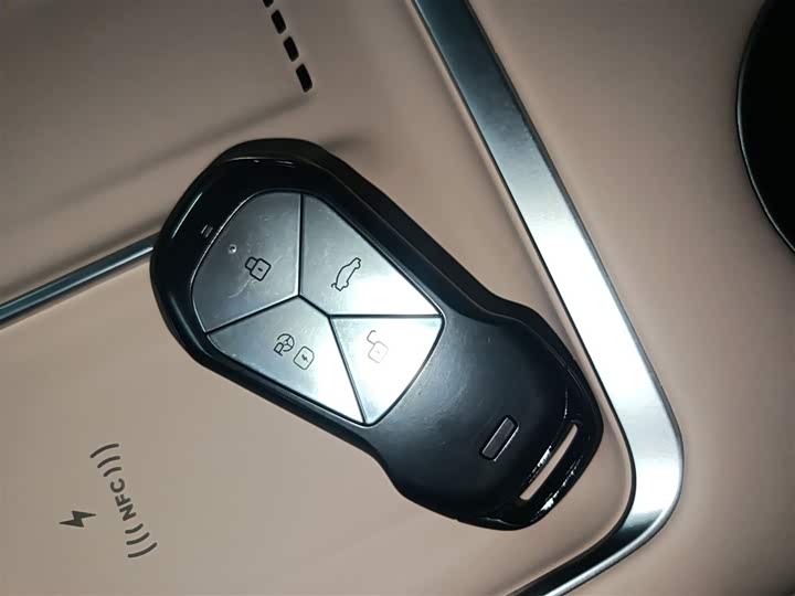 Фото 9 - XPeng G9