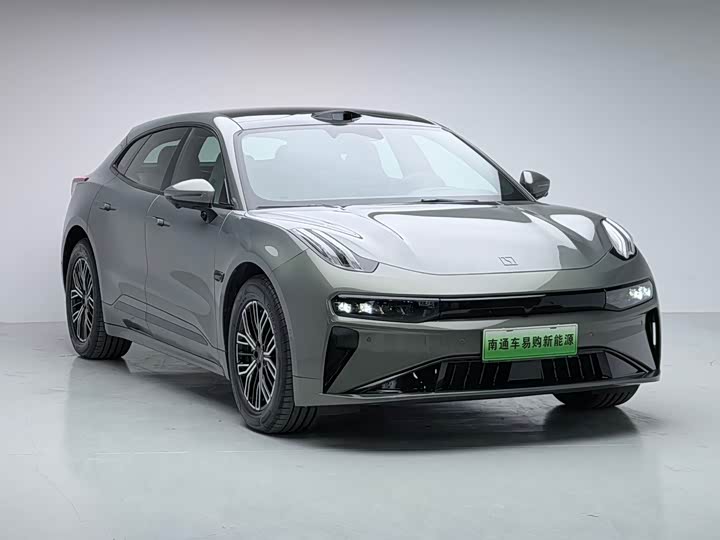 Фото 2 - Zeekr 001