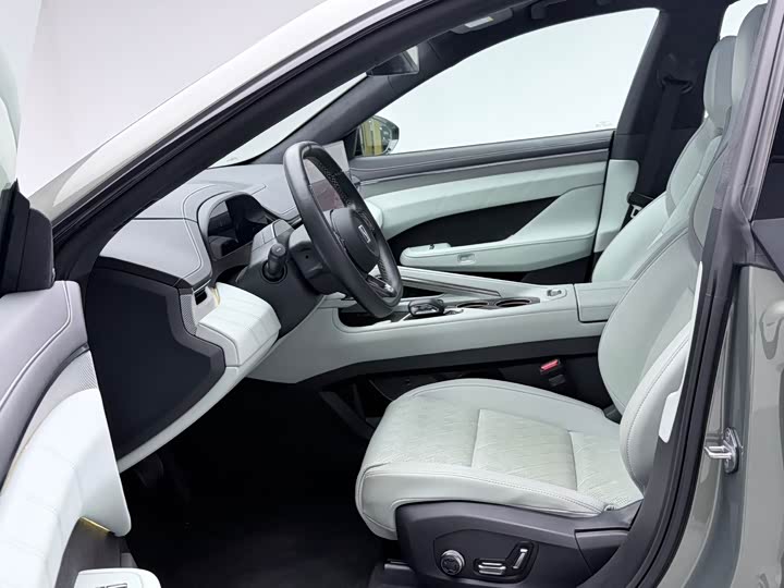 Фото 5 - Zeekr 001