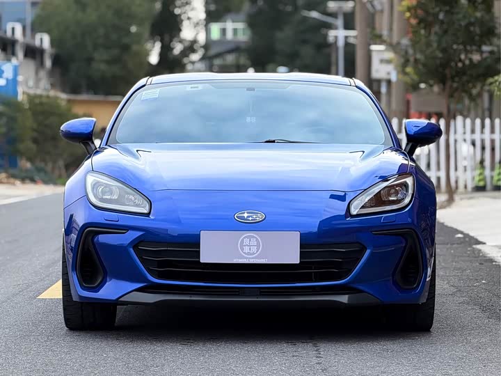 Фото 2 - Subaru BRZ