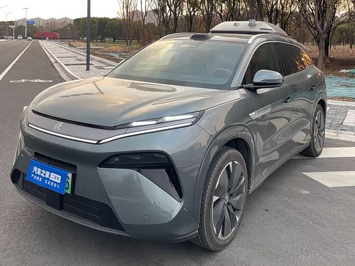 Фото 1 - BYD Tang L