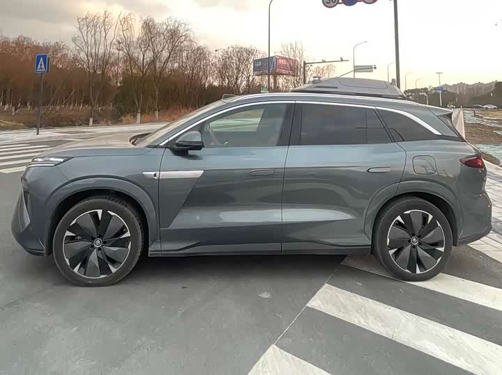 Фото 3 - BYD Tang L