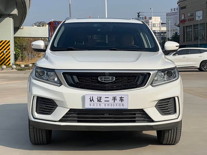 Фото 2 - Geely Vision X6