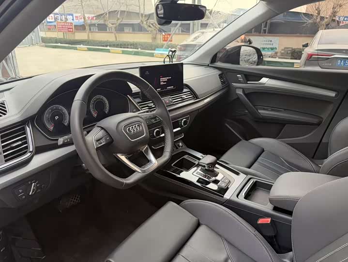 Фото 9 - Audi Q5L
