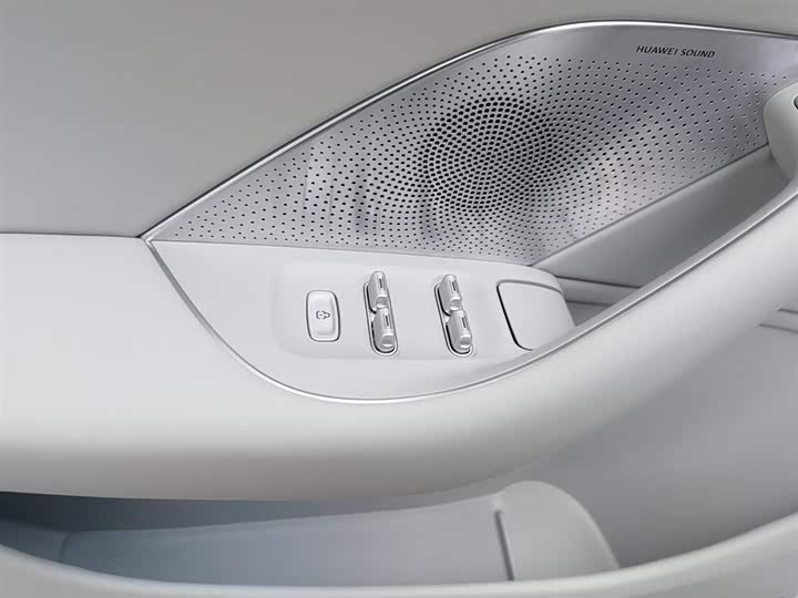 Фото 9 - Luxeed S7