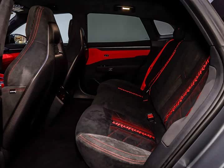 Фото 9 - Zeekr 001 FR