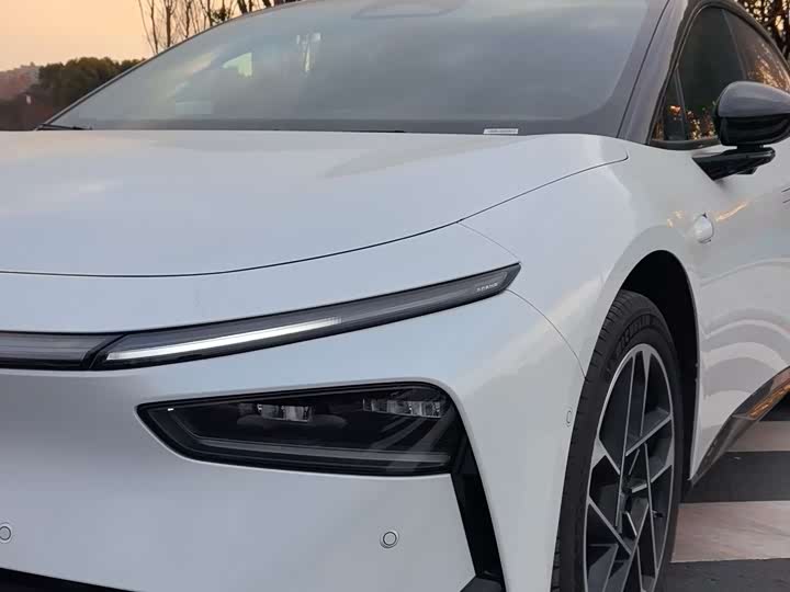 Фото 5 - XPeng F57