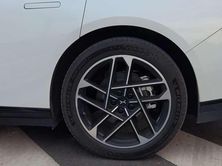 Фото 7 - XPeng F57