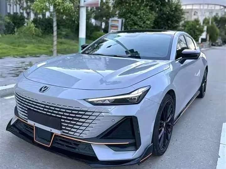 Фото 1 - Changan UNI-V