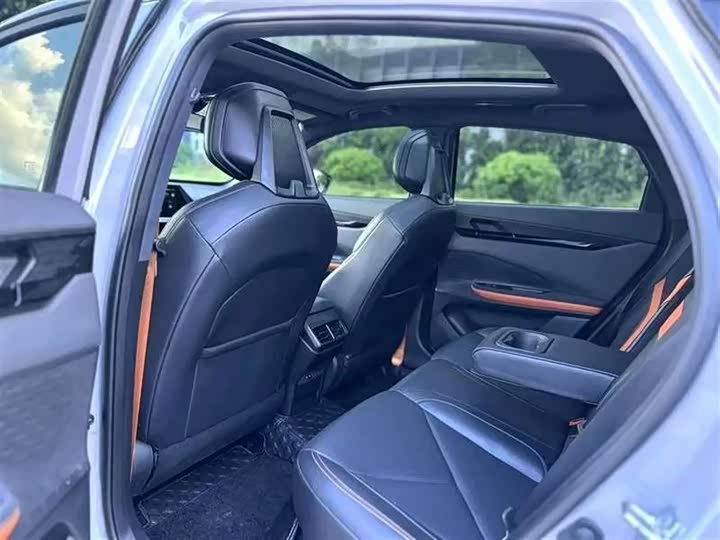 Фото 6 - Changan UNI-V