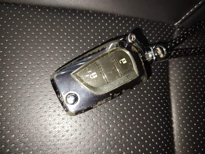 Фото 9 - Toyota Wildlander