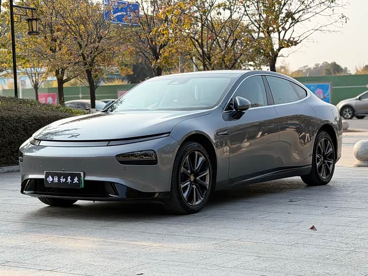 Фото 1 - XPeng P7