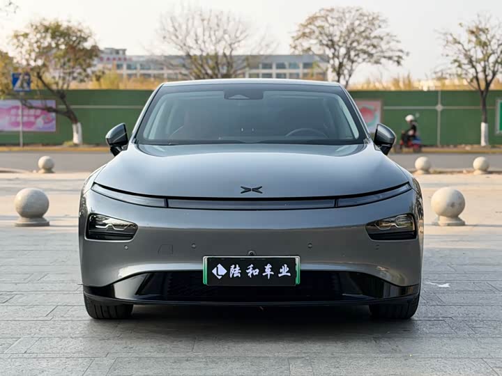 Фото 2 - XPeng P7
