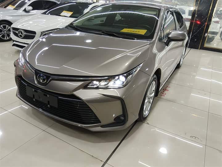 Фото 1 - Toyota Corolla