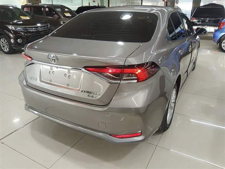 Фото 7 - Toyota Corolla