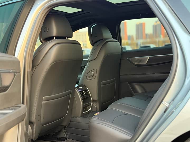 Фото 8 - Cadillac CT6