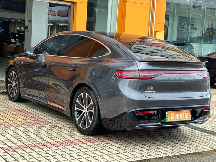 Фото 5 - Luxeed R7