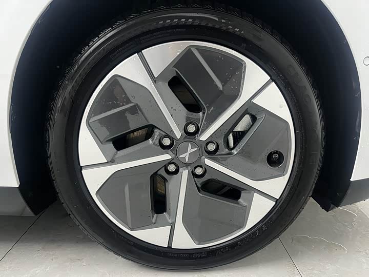 Фото 7 - XPeng Mona M03