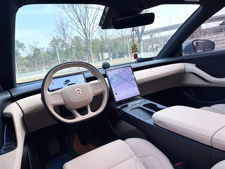 Фото 9 - Nio ET5T