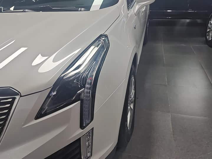 Фото 5 - Cadillac XT5