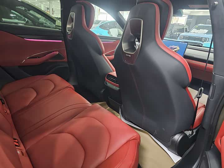 Фото 5 - Xiaomi SU7