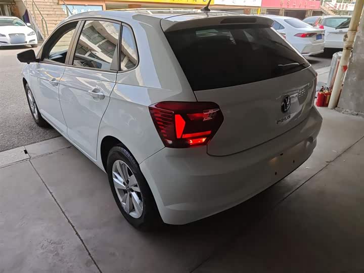 Фото 5 - Volkswagen Polo