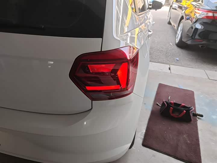 Фото 8 - Volkswagen Polo