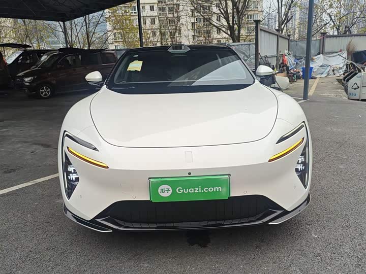 Фото 3 - Avatr 06