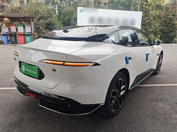 Фото 7 - Avatr 06