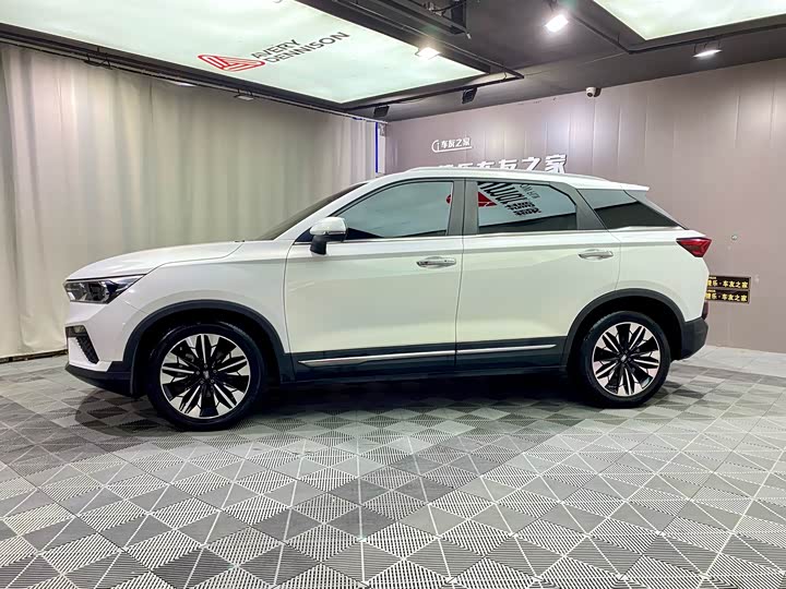 Фото 4 - Bestune T77