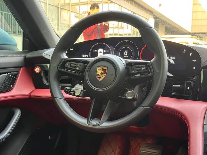 Фото 6 - Porsche Taycan