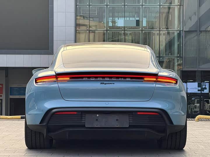 Фото 8 - Porsche Taycan