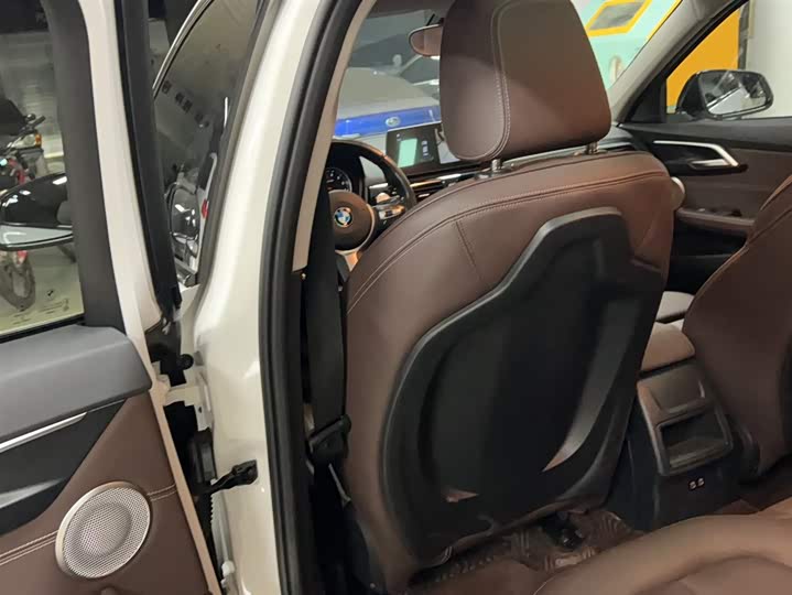 Фото 8 - BMW 1 Series